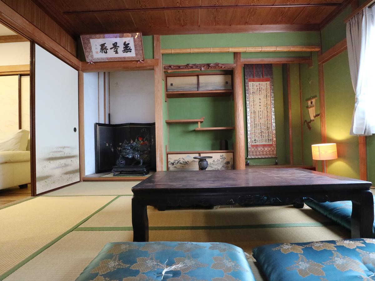 Base Osaka Lägenhet Exteriör bild